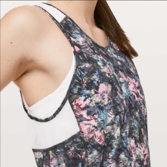 Lululemon Sculpt Tank Size 4 - Picture 4 of 6